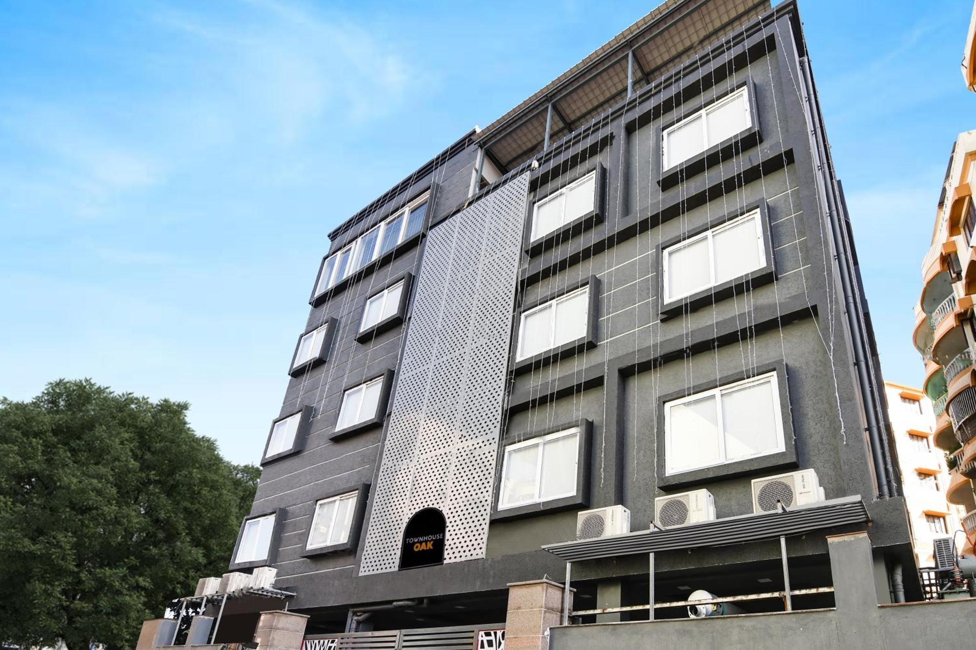 Super Townhouse Oak Sayhallo Ecstasy Bhubaneswar Exterior photo